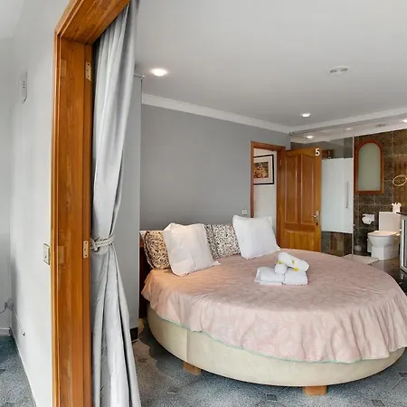 Duplex Carmelo Y Carmela *
